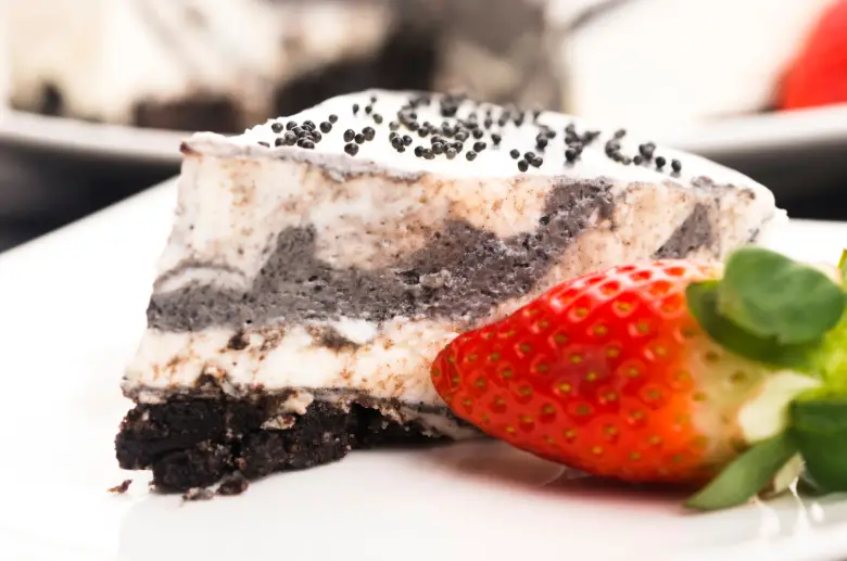 black sesame cheesecake